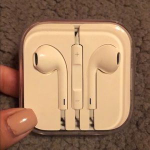 new iPhone Apple headphones never opened